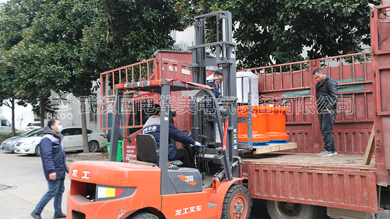 变频串联谐振试验装置发货