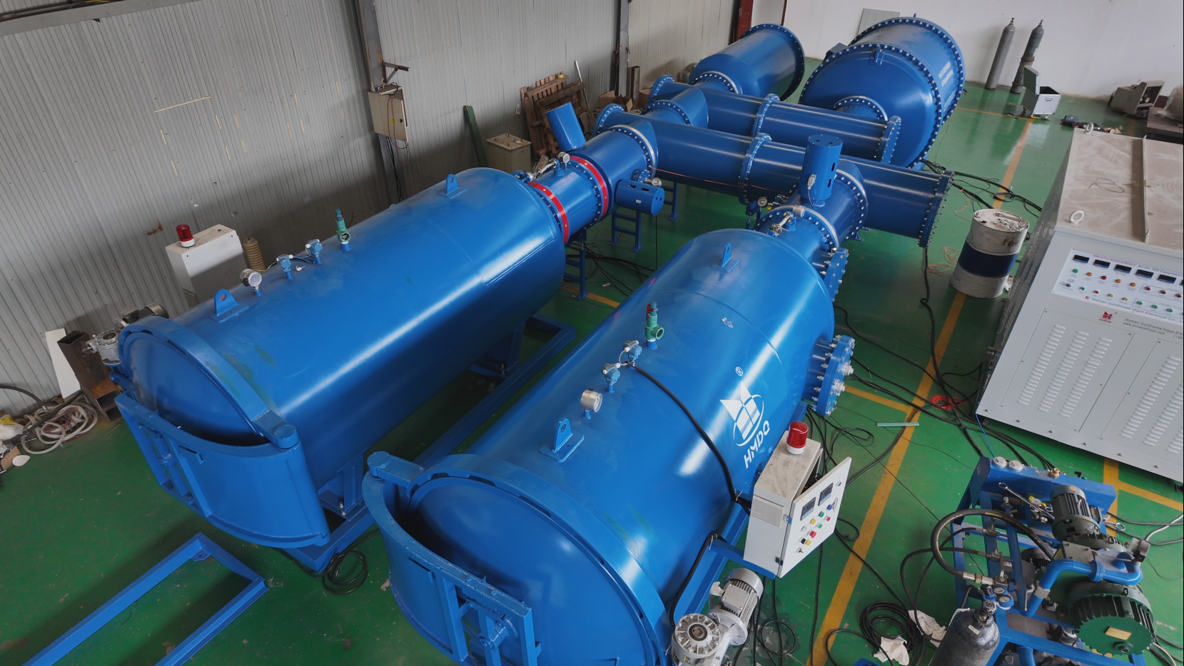 <strong>HMGTU800kVA/800kV无局放铠甲式GTU生产场景</strong>